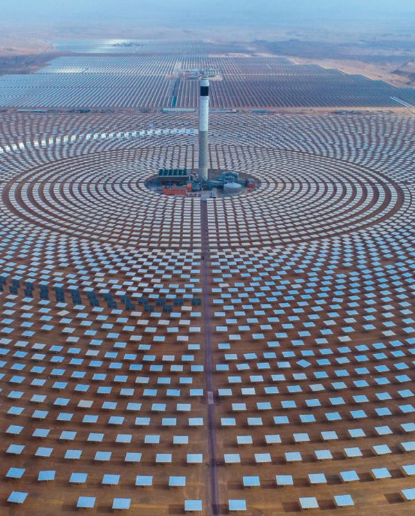 The-Noor-Ouarzazate-Solar-Complex-in-Morocco
